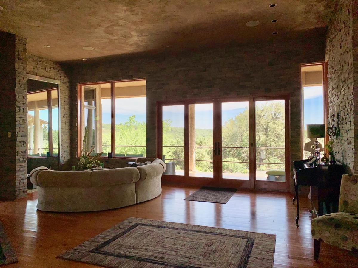 Villa Scenic Hill Country Retreat - Rhino Ranch New Braunfels Exterior foto
