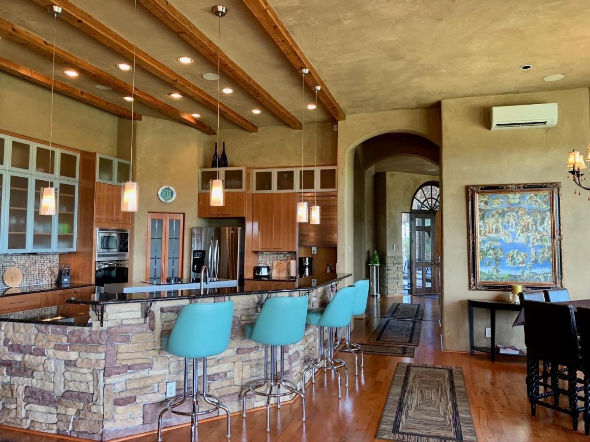 Villa Scenic Hill Country Retreat - Rhino Ranch New Braunfels Exterior foto