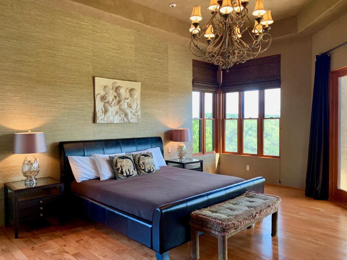 Villa Scenic Hill Country Retreat - Rhino Ranch New Braunfels Exterior foto